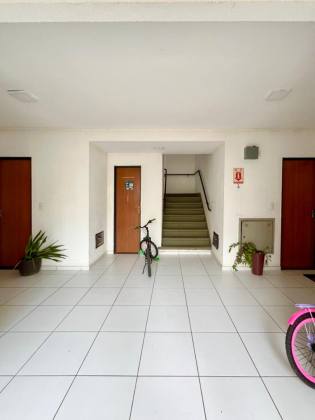 Apartamento térreo, de 77m² com 3 quartos no Bairro Cristo Rei