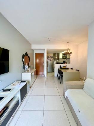 Apartamento térreo, de 77m² com 3 quartos no Bairro Cristo Rei