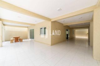 Casa Duplex para vender na praia de Paracuru/CE com 5 quartos (4 suítes), 2 banheiros sociais, piscina, deck com churrasqueira, 4 vagas - 415m² (casa) - 600m² (terreno) - R$ 399.000  - Paracuru/CE