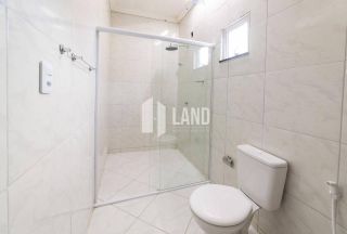 Casa Duplex para vender na praia de Paracuru/CE com 5 quartos (4 suítes), 2 banheiros sociais, piscina, deck com churrasqueira, 4 vagas - 415m² (casa) - 600m² (terreno) - R$ 399.000  - Paracuru/CE