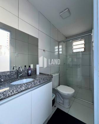 Luva de uma clínica com consultórios no Centro de Teresina