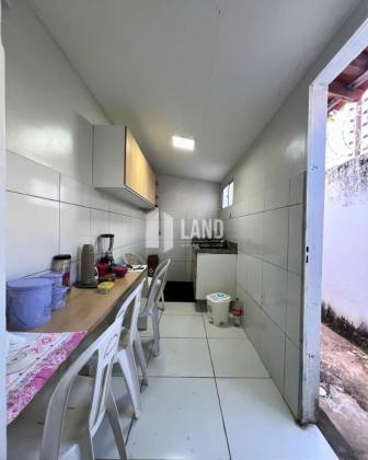 Luva de uma clínica com consultórios no Centro de Teresina