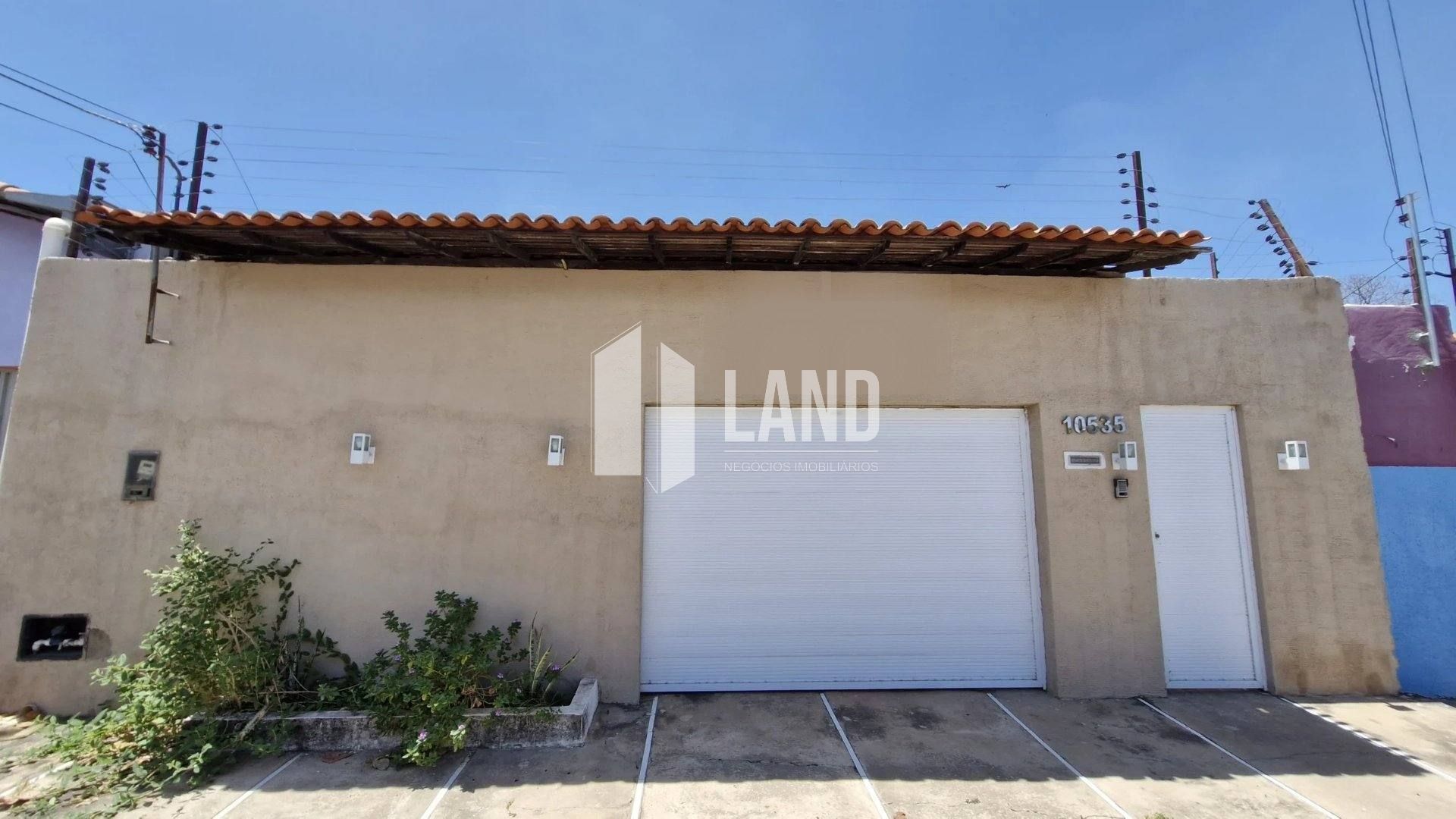 Casa no Angelim com 4 quartos.