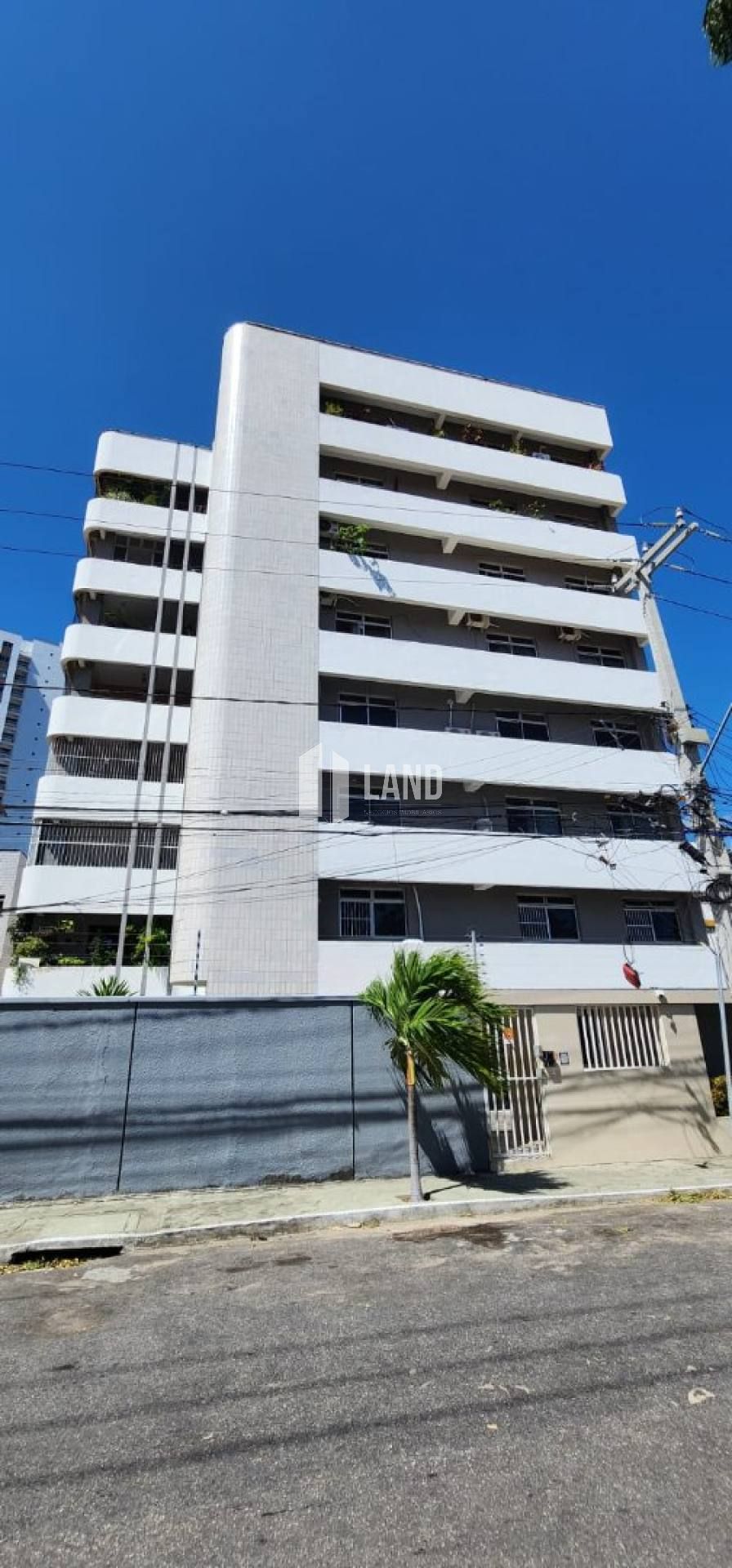 Apartamento com 03 quartos 2 suítes no bairro Papicu em Fortaleza