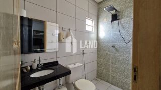 Casa no Dirceu, BEM AMPLA e Porteira Fechada.