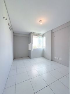 Apartamento de 84m² na zona leste próximo a uma escola