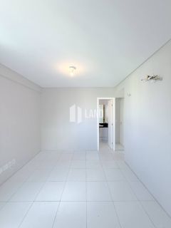 Apartamento de 84m² na zona leste próximo a uma escola