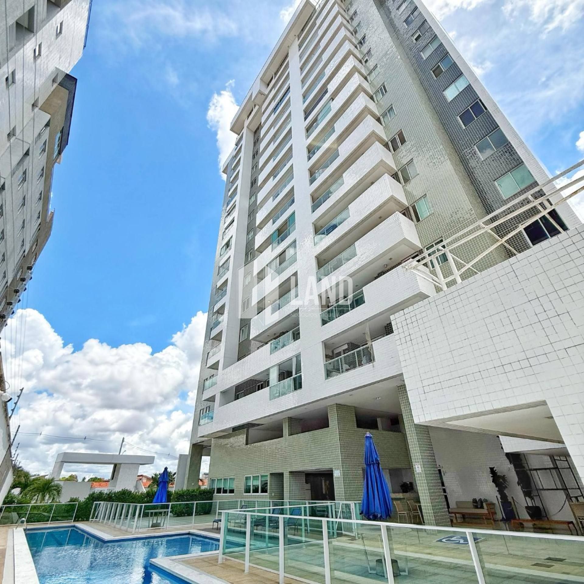 Apartamento Para Vender com 3 quartos 1 suítes no bairro Planalto em Teresina