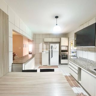 Casa Para Vender com 3 quartos 2 suítes no bairro São Francisco em Timon