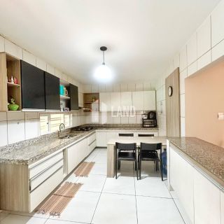 Casa Para Vender com 3 quartos 2 suítes no bairro São Francisco em Timon