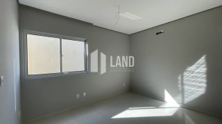 Casa de Condomínio Para Vender com 3 quartos 2 suítes no bairro Morros em Teresina