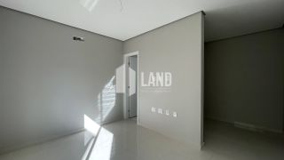 Casa de Condomínio Para Vender com 3 quartos 2 suítes no bairro Morros em Teresina