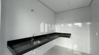 Casa de Condomínio Para Vender com 3 quartos 2 suítes no bairro Morros em Teresina