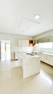 Casa dos Sonhos no Condomínio Village Joia – 3 Quartos e Suíte!