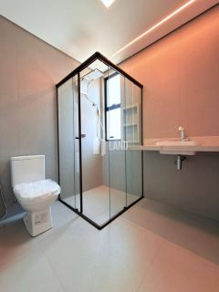 Casa de condomínio no Aldebaran Leste com 4 suítes e fino acabamento