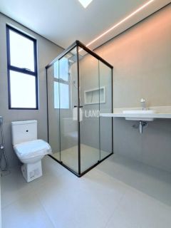 Casa de condomínio no Aldebaran Leste com 4 suítes e fino acabamento