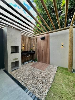 Casa para vender com 4 quartos 4 suítes no Eusébio													<<< Selecione uma Cidade em 													<<< Selecione um Estado