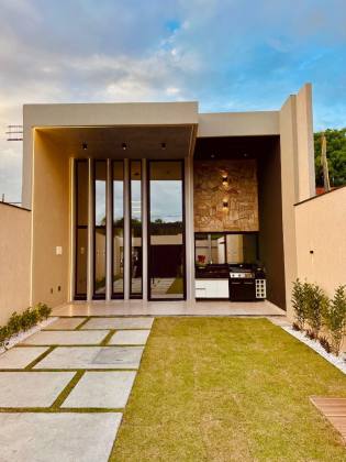 Casa para vender com 4 quartos 4 suítes no Eusébio													<<< Selecione uma Cidade em 													<<< Selecione um Estado