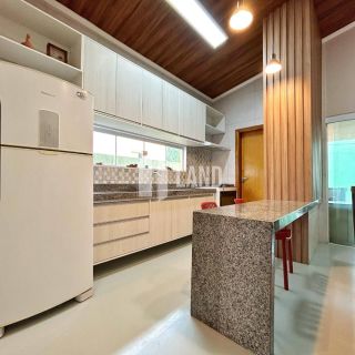 Oportunidade Única no Village Jóia | Casa Térrea com Mini Campo e Estrutura de Clube!