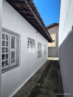 CASA A VENDA EM RUA PRIVATIVA NA MESSEJANA - 180m² - R$ 495.000,00