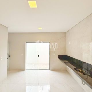 Casa Para Vender com 3 quartos 2 suítes no bairro Joia  em Timon