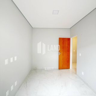 Casa Para Vender com 3 quartos 2 suítes no bairro Joia  em Timon