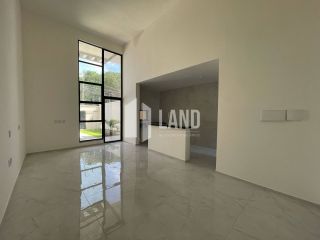 Casa Para Vender com 3 quartos 3 suítes no bairro Lagoa Redonda em Fortaleza