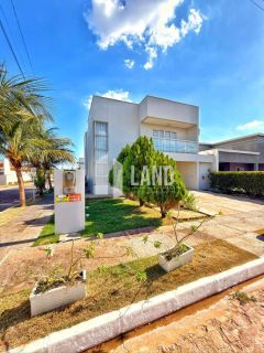 Casa de Condomínio Para Vender com 4 quartos 2 suítes no bairro Joia  em Timon