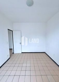 Apartamento à Venda – 4 Quartos  Excelente Localização na Av. Presidente Kennedy