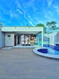 Casa Para Vender com 4 quartos 1 suítes no bairro Ininga em Teresina