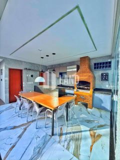 Casa Para Vender com 4 quartos 1 suítes no bairro Ininga em Teresina