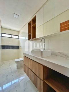 Casa Para Vender com 3 quartos 3 suítes no bairro Parque Piauí em Timon