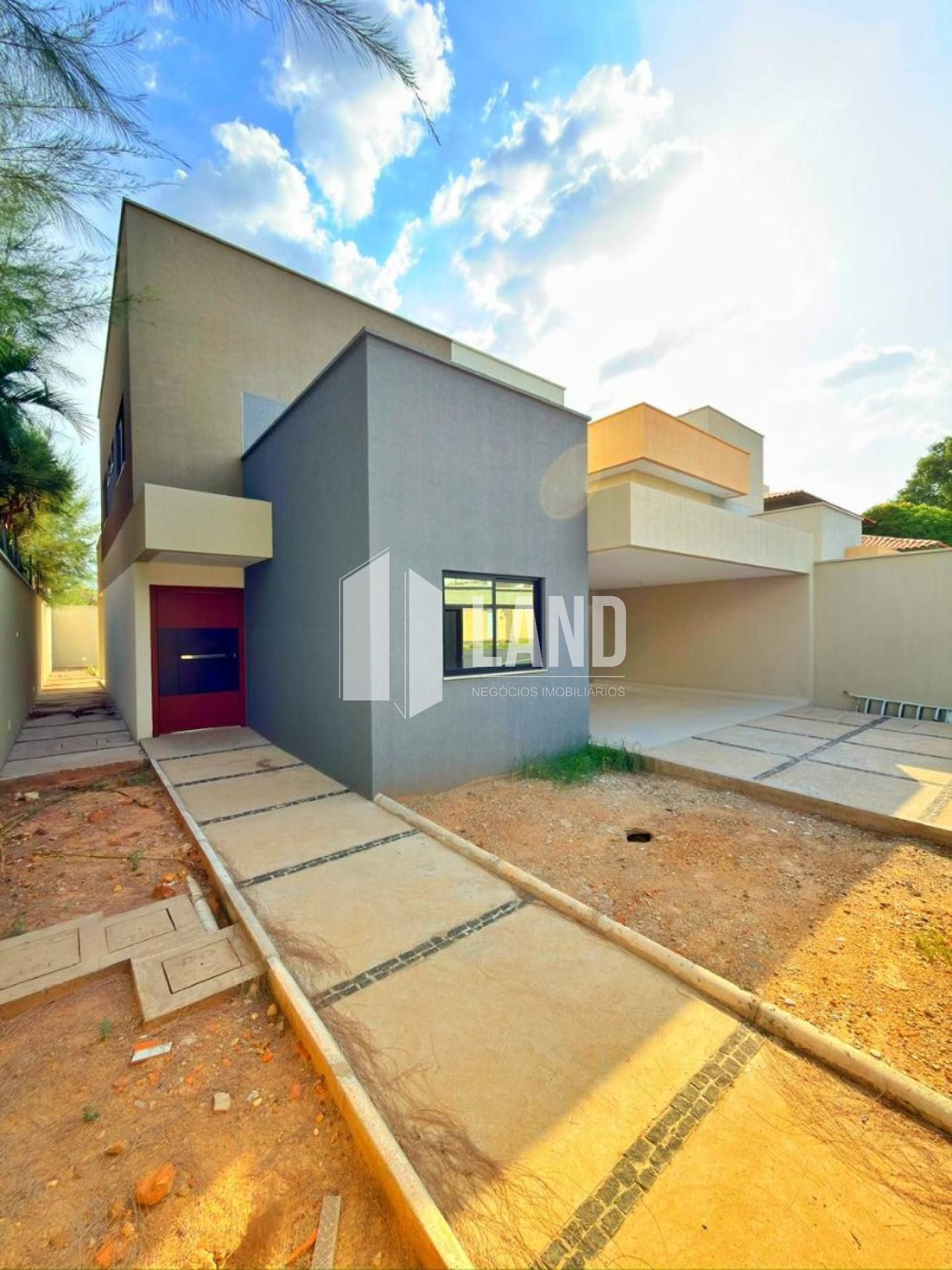 Casa duplex nova no Bairro Uruguai