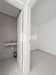 Casa Para Vender com 4 quartos 3 suítes no bairro Uruguai em Teresina