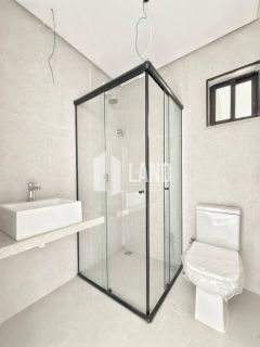 Casa Para Vender com 4 quartos 3 suítes no bairro Uruguai em Teresina