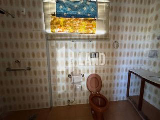 Casa Para Vender com 5 quartos (1 suíte), 3 banheiros, 2 salas, 5 vagas de garagem, quintal, 240m2 (casa), 420m2 (terreno), R$ 1.900.000 - bairro Parque Araxá (vizinha ao restaurante Ordones) - Fortaleza/Ce 