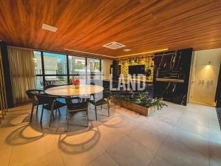 Casa Duplex Altissimo Padrao no Alphaville Eusebio (Porteira Fechada) - 5 suítes, energia solar, automatizada, escritorio, closet, adega, piscina, spa aquecido, deck, churrasqueira, carregador carro eletrico, 3 vagas - 467m² - R$ 5.700.000 - Alpha Eusebio