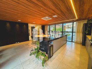 Casa Duplex Altissimo Padrao no Alphaville Eusebio (Porteira Fechada) - 5 suítes, energia solar, automatizada, escritorio, closet, adega, piscina, spa aquecido, deck, churrasqueira, carregador carro eletrico, 3 vagas - 467m² - R$ 5.700.000 - Alpha Eusebio