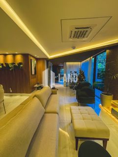 Casa Duplex Altissimo Padrao no Alphaville Eusebio (Porteira Fechada) - 5 suítes, energia solar, automatizada, escritorio, closet, adega, piscina, spa aquecido, deck, churrasqueira, carregador carro eletrico, 3 vagas - 467m² - R$ 5.700.000 - Alpha Eusebio