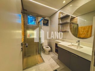 Casa Duplex Altissimo Padrao no Alphaville Eusebio (Porteira Fechada) - 5 suítes, energia solar, automatizada, escritorio, closet, adega, piscina, spa aquecido, deck, churrasqueira, carregador carro eletrico, 3 vagas - 467m² - R$ 5.700.000 - Alpha Eusebio