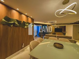 Casa Duplex Altissimo Padrao no Alphaville Eusebio (Porteira Fechada) - 5 suítes, energia solar, automatizada, escritorio, closet, adega, piscina, spa aquecido, deck, churrasqueira, carregador carro eletrico, 3 vagas - 467m² - R$ 5.700.000 - Alpha Eusebio