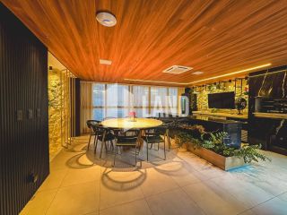 Casa Duplex Altissimo Padrao no Alphaville Eusebio (Porteira Fechada) - 5 suítes, energia solar, automatizada, escritorio, closet, adega, piscina, spa aquecido, deck, churrasqueira, carregador carro eletrico, 3 vagas - 467m² - R$ 5.700.000 - Alpha Eusebio