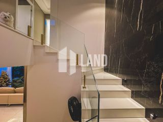 Casa Duplex Altissimo Padrao no Alphaville Eusebio (Porteira Fechada) - 5 suítes, energia solar, automatizada, escritorio, closet, adega, piscina, spa aquecido, deck, churrasqueira, carregador carro eletrico, 3 vagas - 467m² - R$ 5.700.000 - Alpha Eusebio