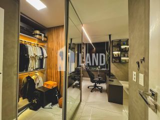 Casa Duplex Altissimo Padrao no Alphaville Eusebio (Porteira Fechada) - 5 suítes, energia solar, automatizada, escritorio, closet, adega, piscina, spa aquecido, deck, churrasqueira, carregador carro eletrico, 3 vagas - 467m² - R$ 5.700.000 - Alpha Eusebio