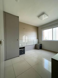 Apartamento no Bairro De Fátima, localização privilegiada. Apartamento de 105m2 03 quartos sendo 01 Suite, sala de estar e jantar em L,escritório,cozinha com entrada independente, lavanderia e banheiro de Serviço. Ambiente todo cômodos com móveis planejad