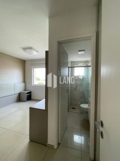 Apartamento no Bairro De Fátima, localização privilegiada. Apartamento de 105m2 03 quartos sendo 01 Suite, sala de estar e jantar em L,escritório,cozinha com entrada independente, lavanderia e banheiro de Serviço. Ambiente todo cômodos com móveis planejad