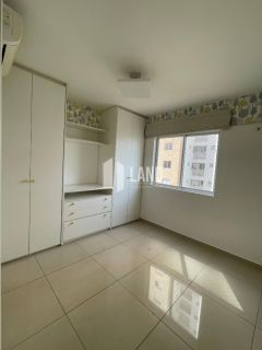 Apartamento no Bairro De Fátima, localização privilegiada. Apartamento de 105m2 03 quartos sendo 01 Suite, sala de estar e jantar em L,escritório,cozinha com entrada independente, lavanderia e banheiro de Serviço. Ambiente todo cômodos com móveis planejad