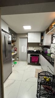 Apartamento no Bairro Morada do Sol de 89m2 com 03 quartos sendo 01 suite, cozinha com banheiro de serviço, 02 vagas de garagem