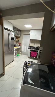 Apartamento no Bairro Morada do Sol de 89m2 com 03 quartos sendo 01 suite, cozinha com banheiro de serviço, 02 vagas de garagem