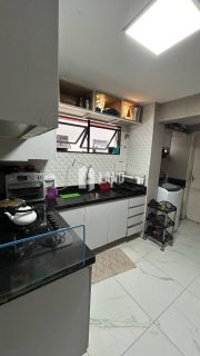 Apartamento no Bairro Morada do Sol de 89m2 com 03 quartos sendo 01 suite, cozinha com banheiro de serviço, 02 vagas de garagem